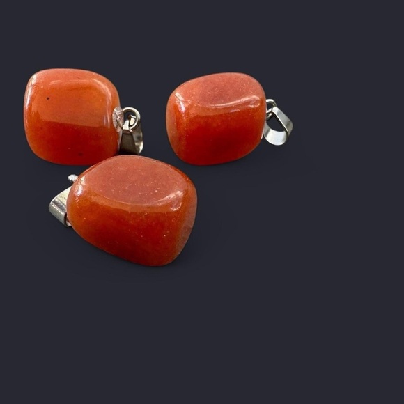 Carnelian Agate Stone Pendant Necklace - Picture 3 of 3
